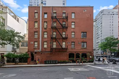200 E 35th Street #5, New York, NY 10016 - Photo 9