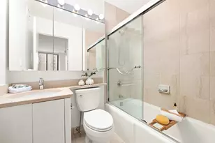250 E 40th St, New York City, NY 10016 - Photo 11