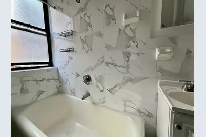 155 E 52nd Street #9OK, New York, NY 10022 - Photo 3