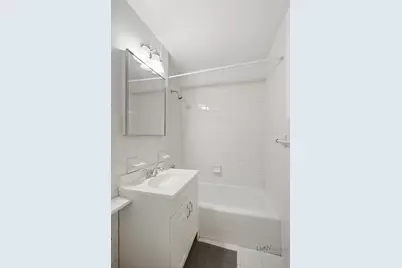 520 E 76th Street #11H, New York, NY 10021 - Photo 9