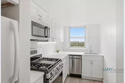 520 E 76th Street #11H, New York, NY 10021 - Photo 7