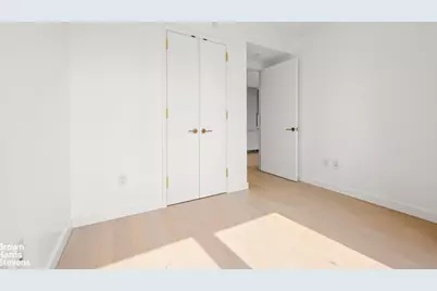 3 Court Square #3908, Long Island City, NY 11101 - Photo 9
