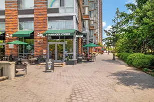 531 Main St, New York City, NY 10044 - Photo 17