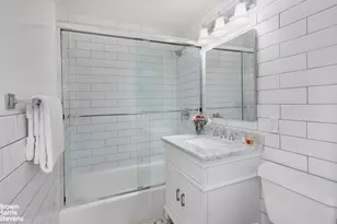 130 W 67th St, New York, NY 10023 - Photo 5