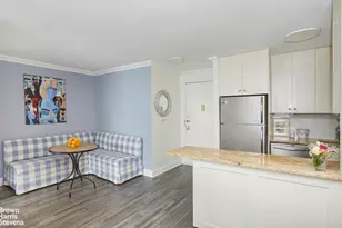 130 W 67th St, New York, NY 10023 - Photo 3