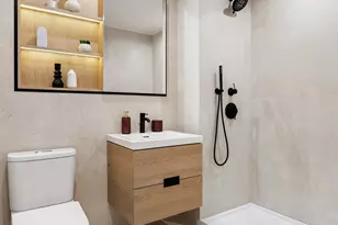 25-23 Newtown Ave, Astoria, NY 11102 - Photo 7