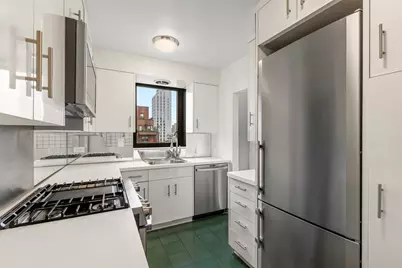 190 E 72nd Street #19B, New York City, NY 10021 - Photo 5