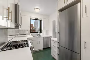 190 E 72nd St, New York City, NY 10021 - Photo 5