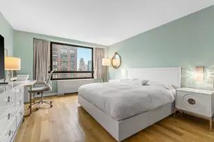 190 E 72nd St, New York City, NY 10021 - Photo 7