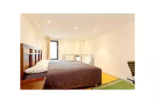 215 E 81st St, New York, NY 10028 - Photo 3