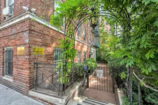 25 Minetta Ln, New York, NY 10012 - Photo 11