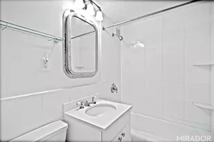 255 W 14th St, New York, NY 10011 - Photo 7