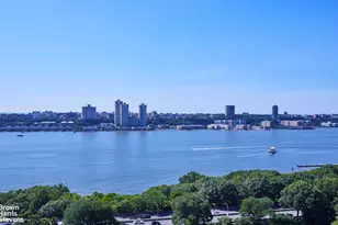 11 Riverside Dr, New York City, NY 10023 - Photo 15