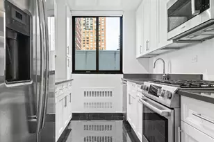 145 W 67th St, New York, NY 10023 - Photo 7