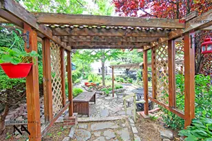 46-01 39th Ave, New York City, NY 11104 - Photo 9
