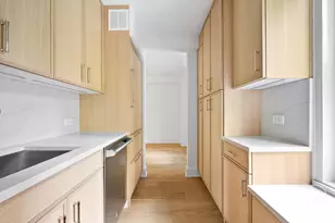 15 W 12th St, New York City, NY 10011 - Photo 11