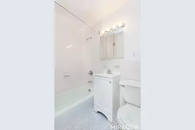 1556 York Avenue #2B, New York City, NY 10028 - Photo 3