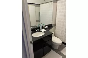 303 E 60th St, New York City, NY 10022 - Photo 5