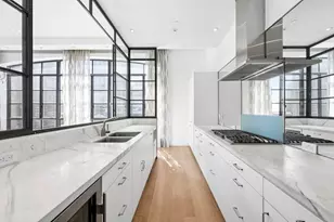 7 Hubert St, New York, NY 10013 - Photo 5