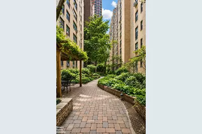 434 E 52nd Street #10EF, New York City, NY 10022 - Photo 15