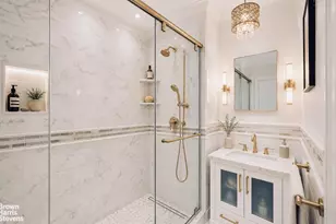 434 E 52nd St, New York City, NY 10022 - Photo 41