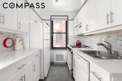 30 E 9th Street #4M, New York City, NY 10003 - Photo 5