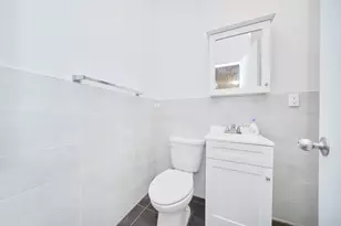 331 W 43rd St, New York City, NY 10036 - Photo 5