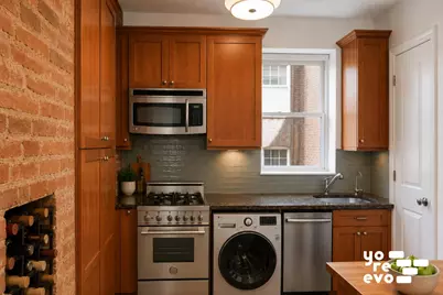 211 W 10th Street #2B, New York, NY 10014 - Photo 3