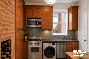 211 W 10th St, New York, NY 10014 - Photo 3
