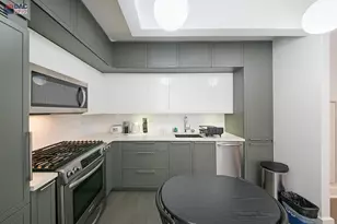 416 W 52nd St, New York City, NY 10019 - Photo 3