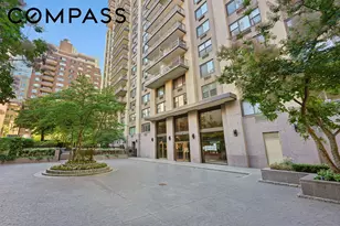 201 W 70th St, New York City, NY 10023 - Photo 13