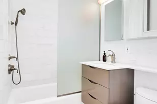 330 W 72nd St, New York City, NY 10023 - Photo 7