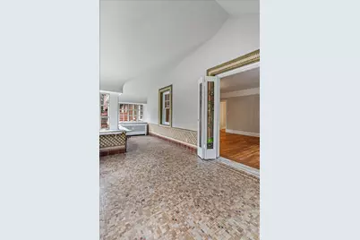 102-02 Ascan Avenue, Forest Hills, NY 11375 - Photo 19
