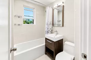 67-66 Exeter St, New York City, NY 11375 - Photo 11