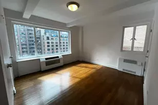 40 Central Park S, New York City, NY 10019 - Photo 3