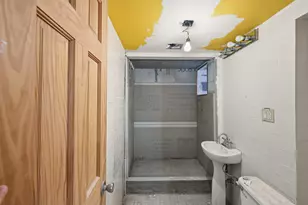 200 E 7th St, Brooklyn, NY 11218 - Photo 33