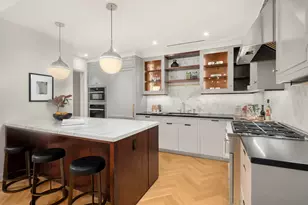 275 W 10th St, New York City, NY 10014 - Photo 3