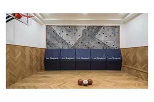 275 W 10th St, New York City, NY 10014 - Photo 19
