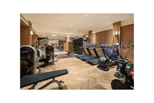 275 W 10th St, New York City, NY 10014 - Photo 17