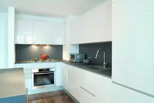 166 W 18th St, New York City, NY 10011 - Photo 3