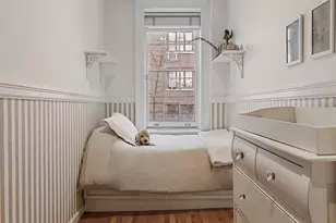 239 E 48th St, New York City, NY 10017 - Photo 11