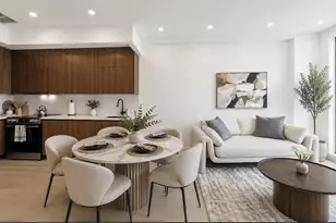 371 Hawthorne St, New York City, NY 11225 - Photo 3