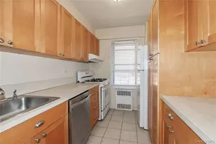 110-20 71st Rd, New York City, NY 11426 - Photo 7