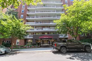 110-20 71st Rd, New York City, NY 11426 - Photo 19