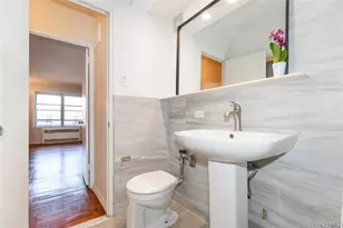 110-20 71st Rd, New York City, NY 11426 - Photo 11