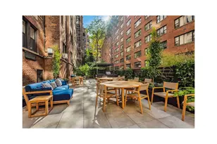 410 E 57th St, New York City, NY 10022 - Photo 23