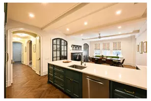 410 E 57th St, New York City, NY 10022 - Photo 3