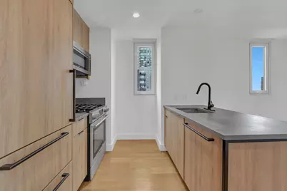 42-02 Crescent Street #12C, Long Island City, NY 11101 - Photo 5