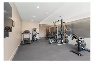 305 Union Ave, New York City, NY 11211 - Photo 9