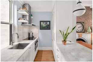 158 W 10th St, New York City, NY 10014 - Photo 5